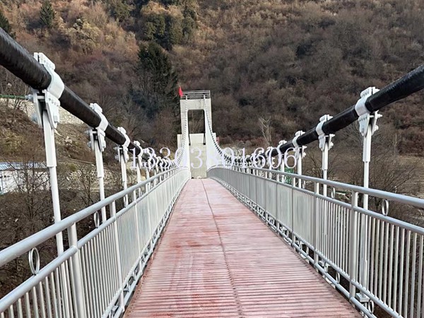 木質(zhì)吊橋